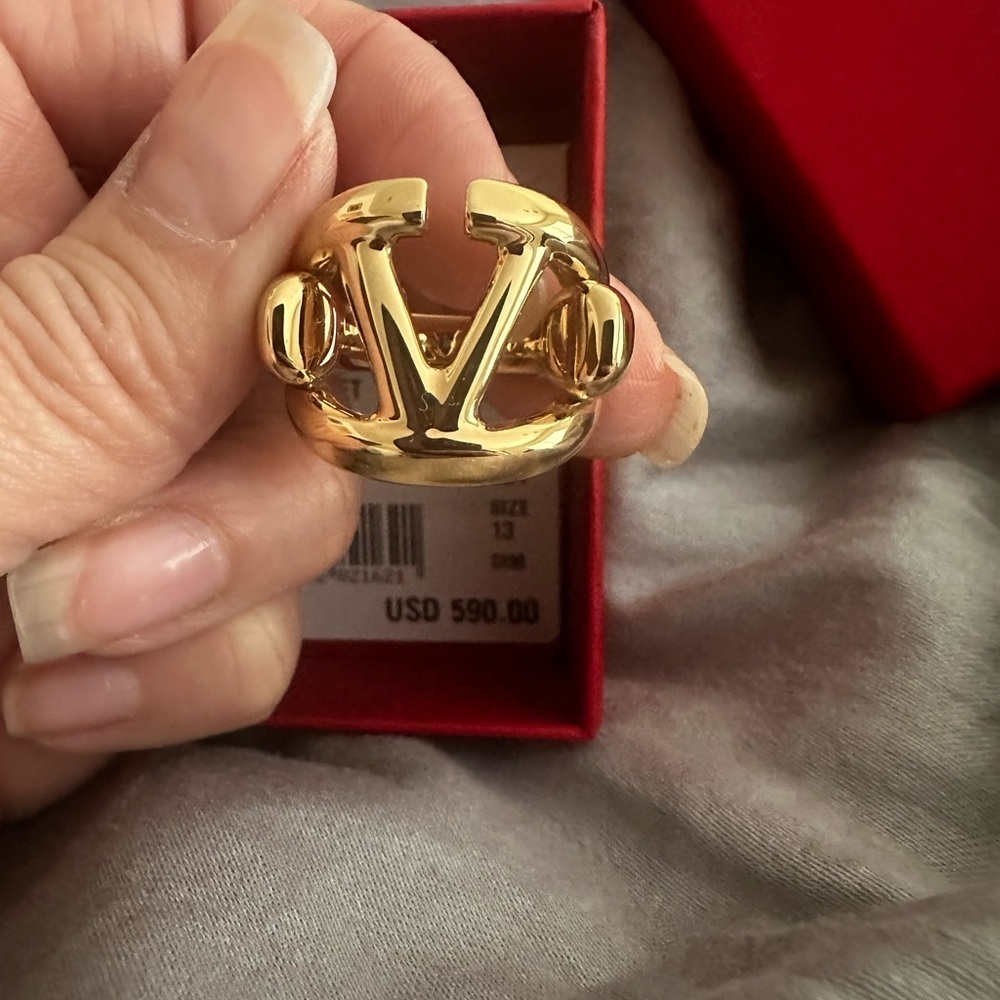 Valentino ring - Picture 3 of 8